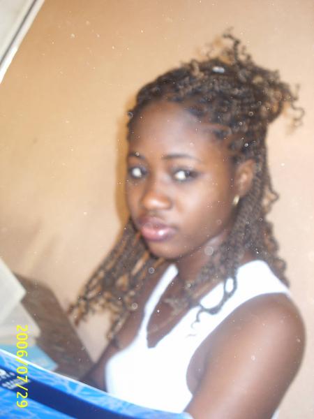 kiss mariane
